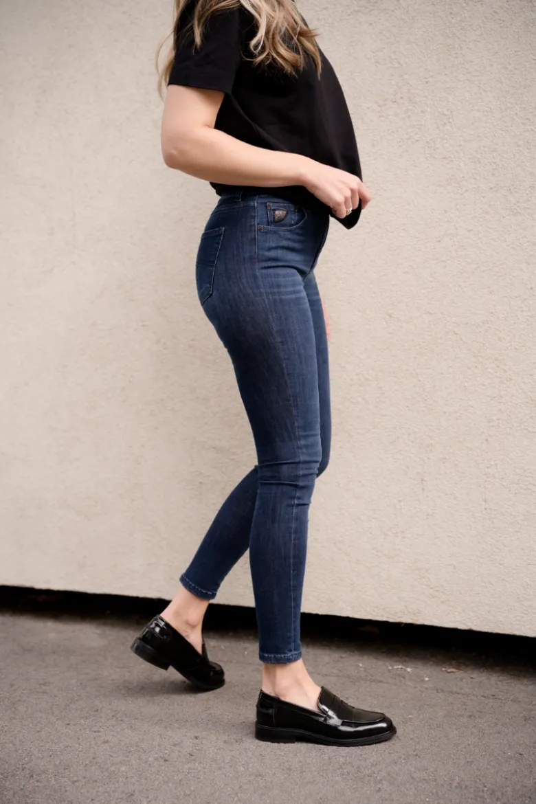 Celia leia beat jeans