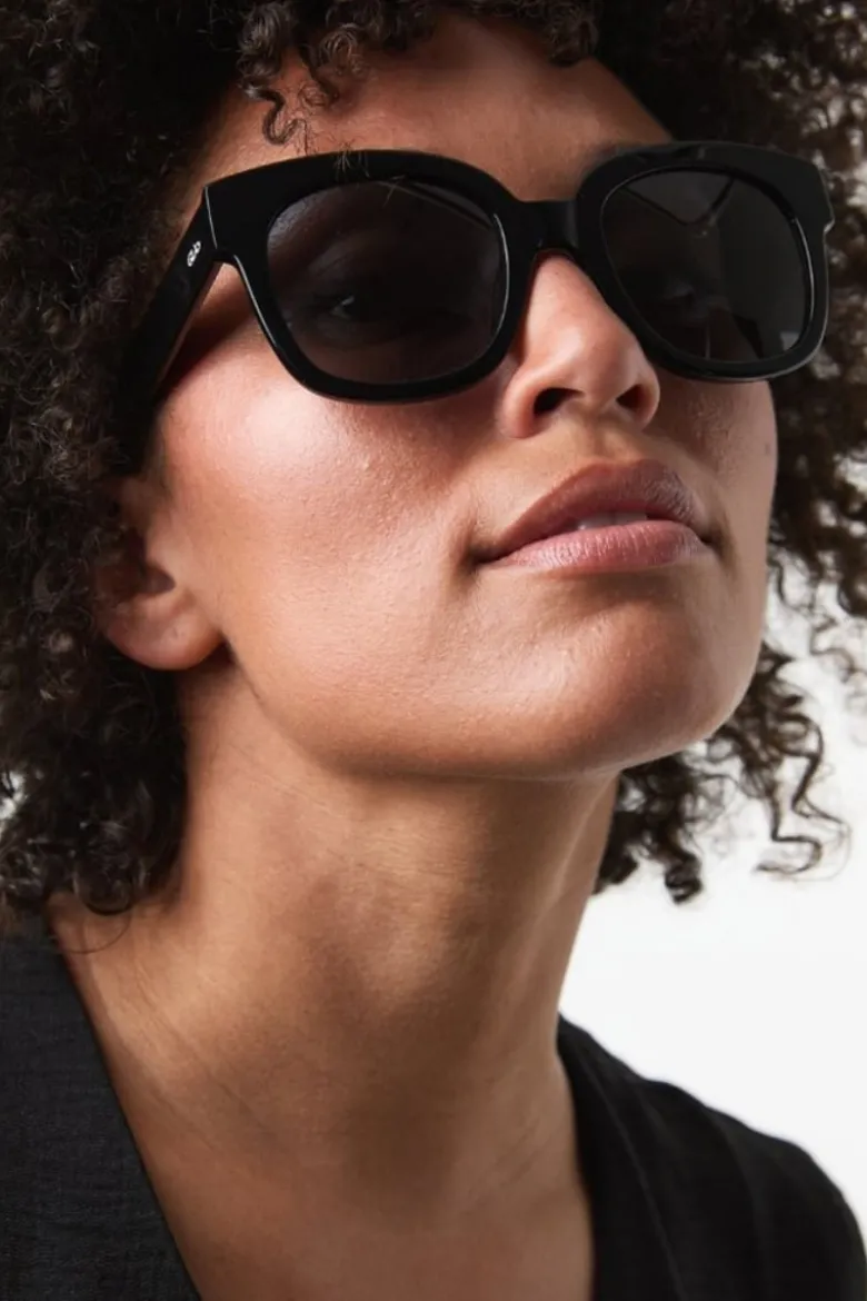 Chloe Black Sunglasses - One Size