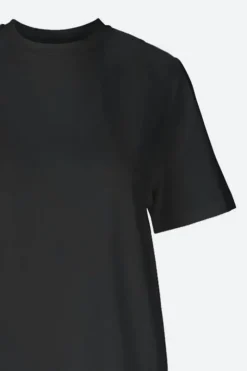 Evy tee