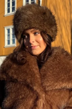 Isabella fluffy hatt - onesize