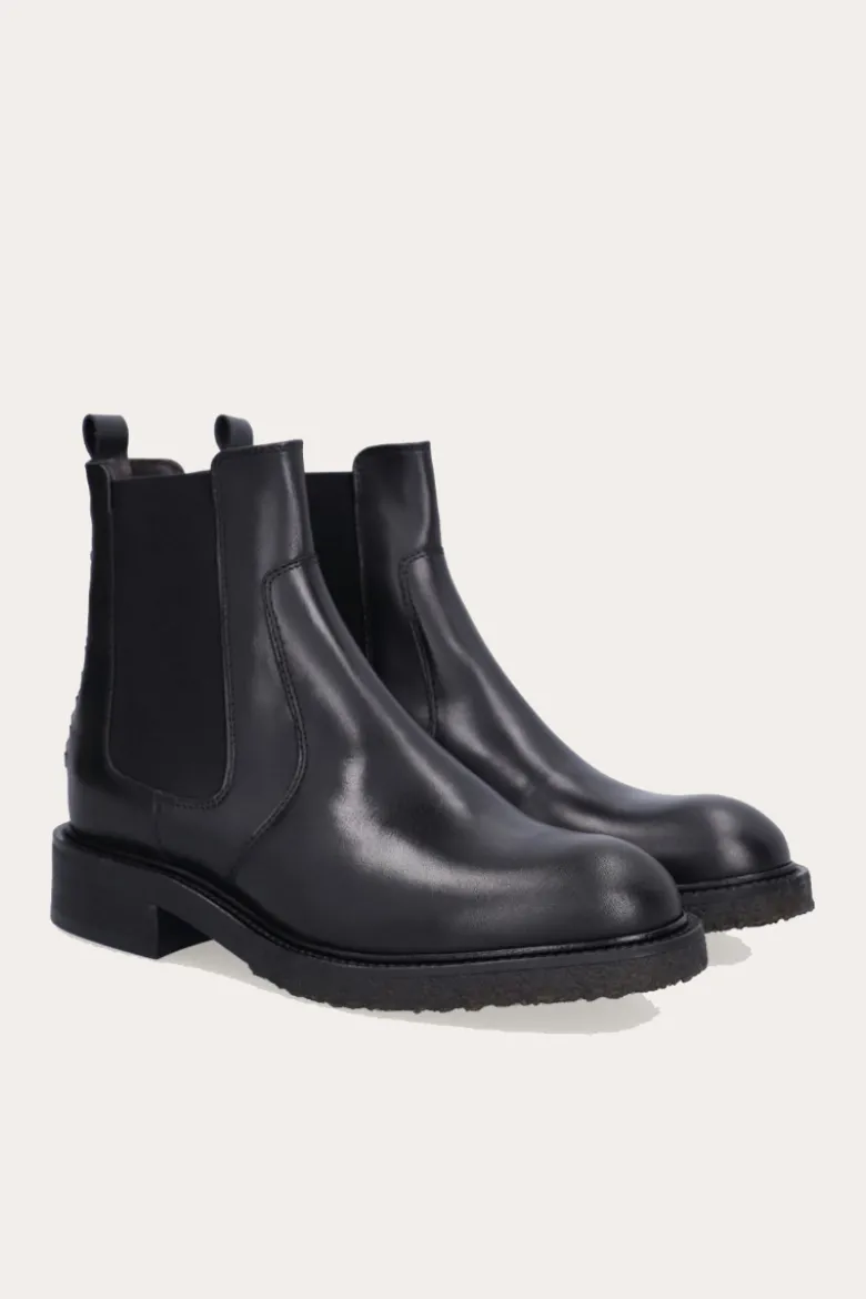 Jen Boots