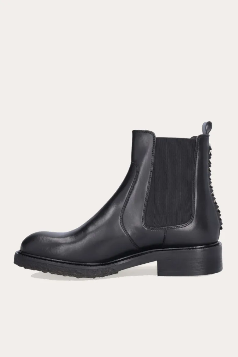 Jen Boots