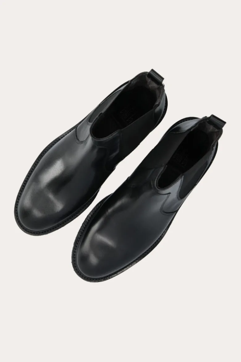 Jen Boots