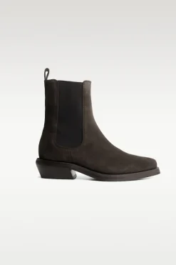 Jett Suede