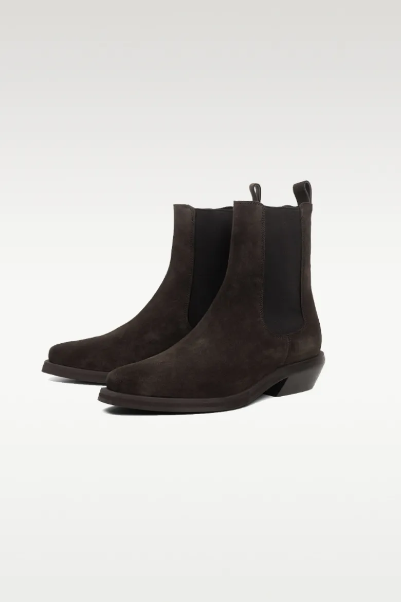 Jett Suede