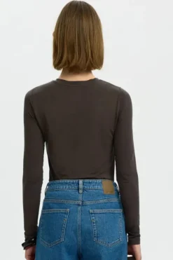 Manja ls o-neck