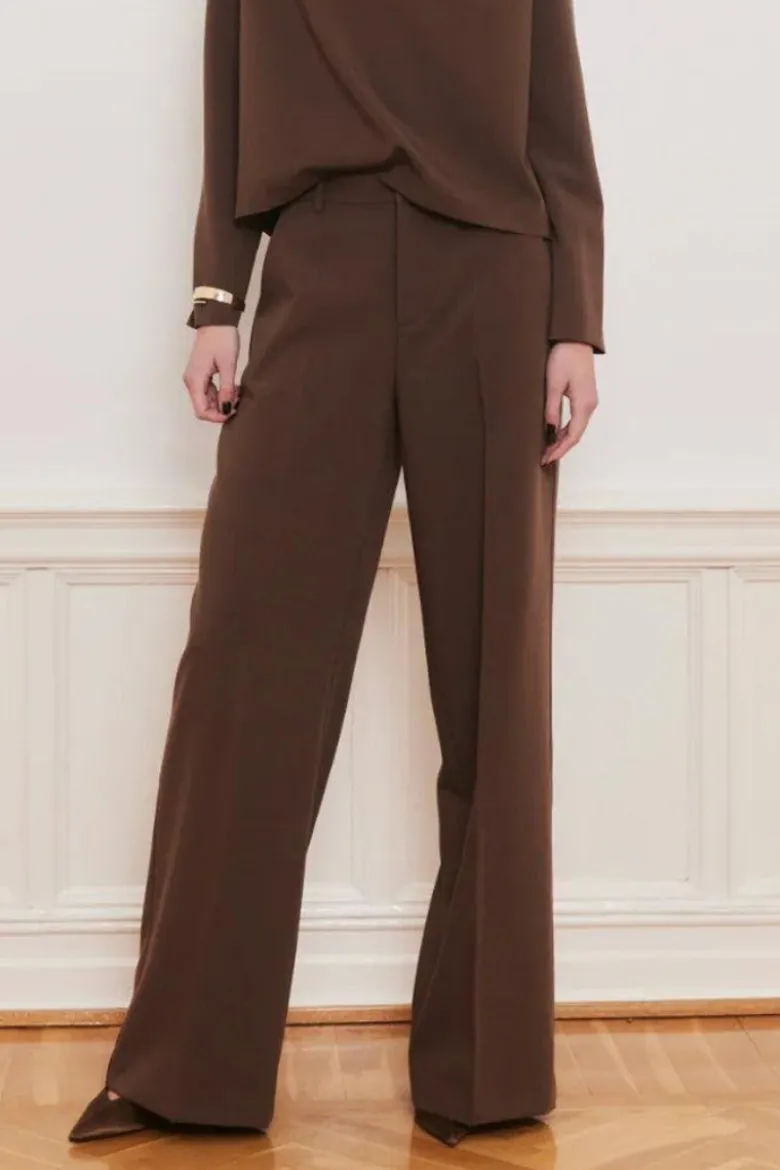 Reign tailored extra wide