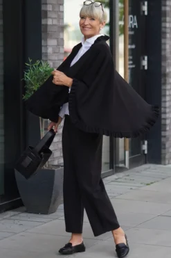 Silvia Cape - One Size