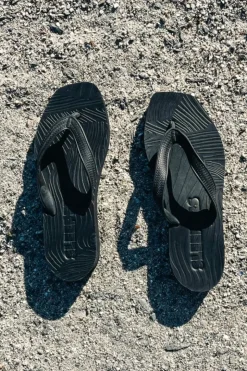 Tapered platform